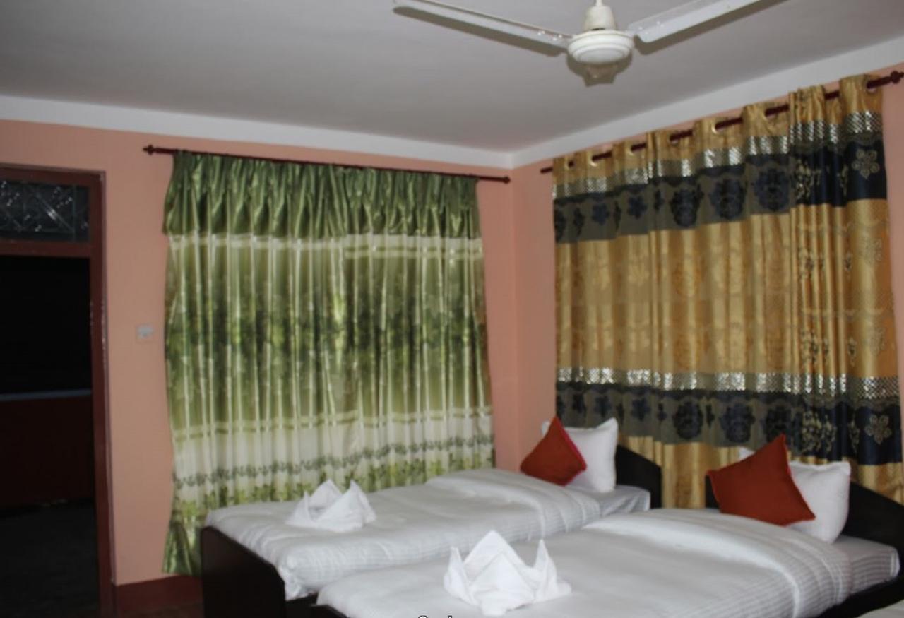 Travellers Dorm Bed & Breakfast Katmandú Exterior foto
