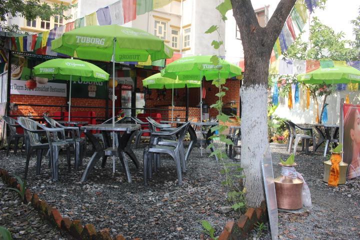 Travellers Dorm Bed & Breakfast Katmandú Exterior foto